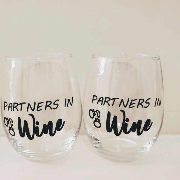 2 Partners in Wine Stemless Wine Glasses - Picture 2 of 2